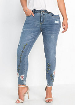 Embroidered Cropped Jeans