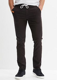 Pull-On Straight Stretch Trousers