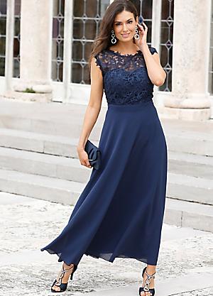 Stylish Lace Long Gowns that Can Be Worn To Different Occasions