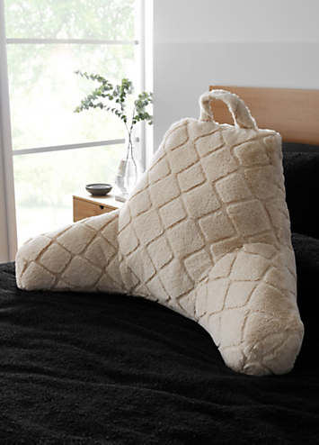 High back outlet pillow with arms