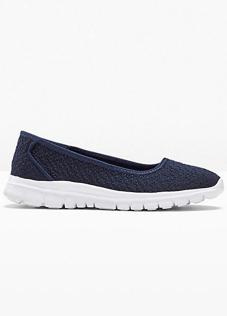 trainer pumps slip on