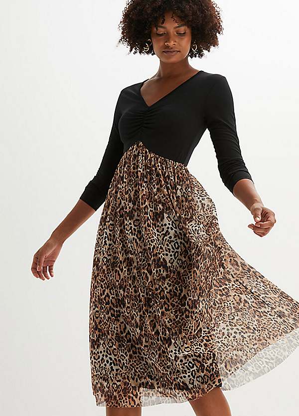 Leopard print midi outlet skirt v neck