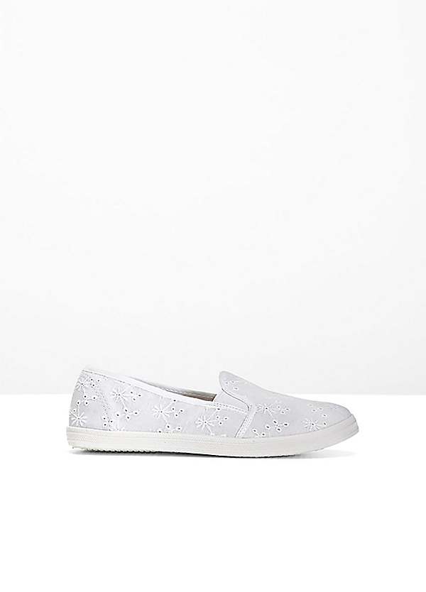 White broderie anglaise pumps Clearance