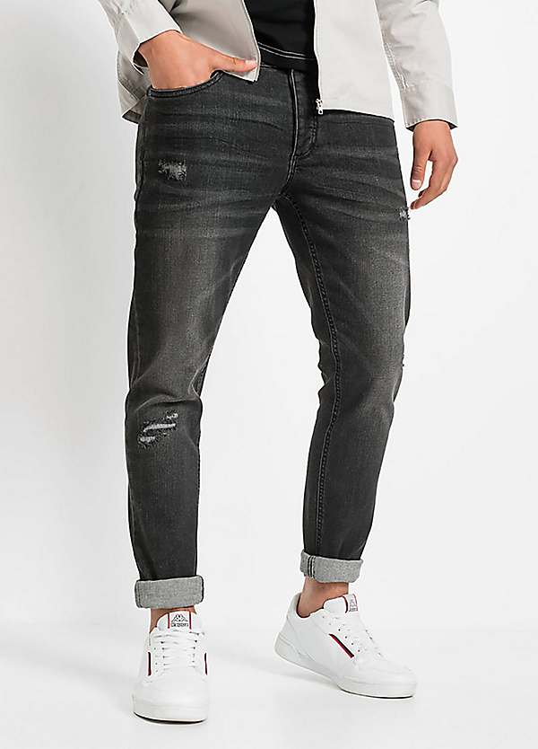 taper ripped jeans